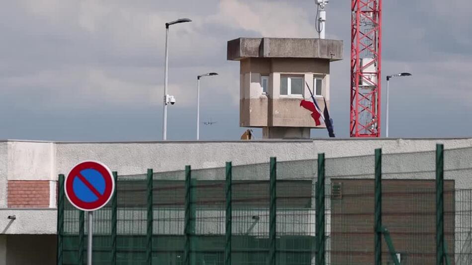 Anschläge auf französische Gefängnisse