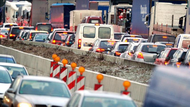 Stau auf der A1