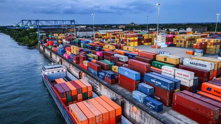 Deutsche Produktion steigt unerwartet - aber Export leidet