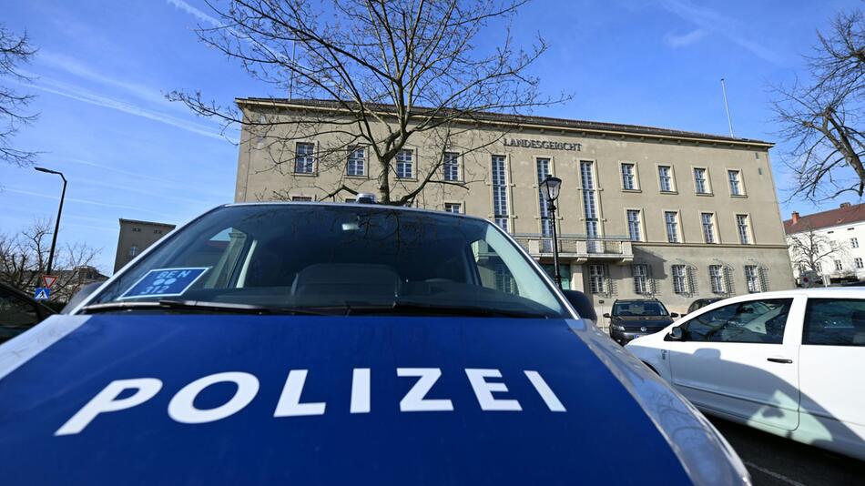 Krems - Prozess u.a. wegen versuchten Mordes gegen Mutter