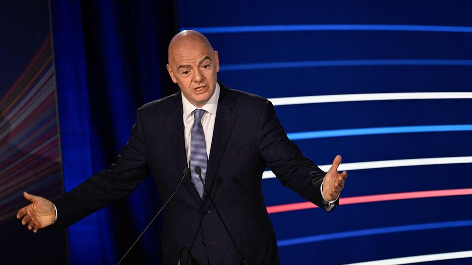 Fifa-Präsident Gianni Infantino als Redner während des Kongresses der Uefa