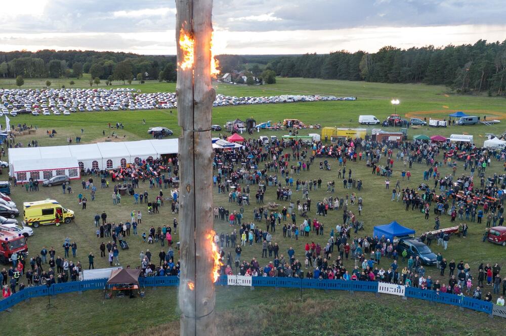 Weltrekordversuch Schwedenfeuer