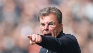 Trainer Dieter Hecking vom VfL Wolfsburg