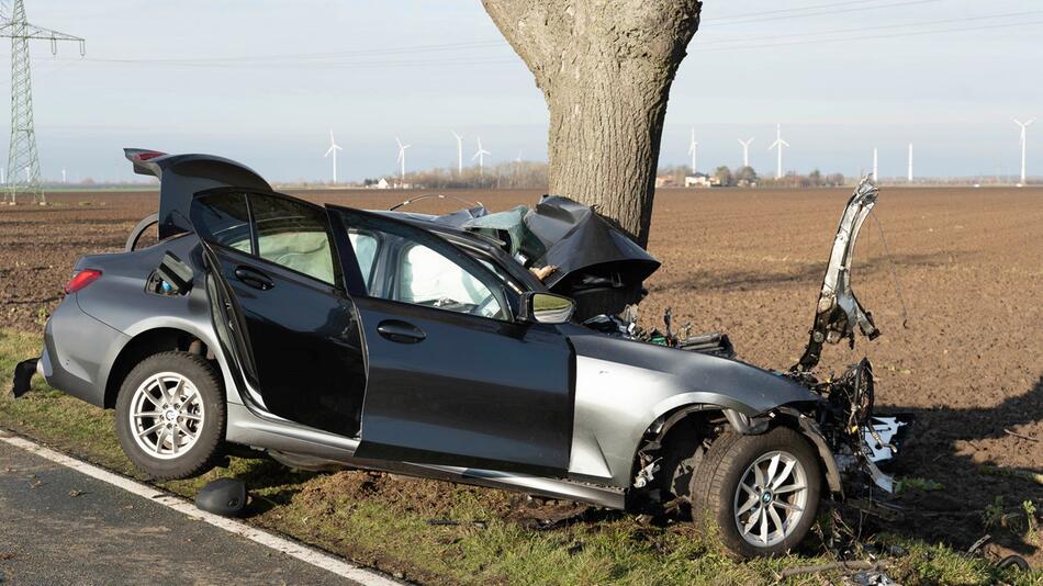 Mann bei Verkehrsunfall getötet