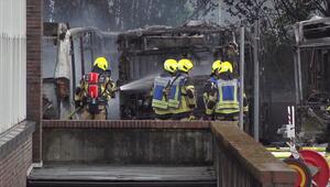 Brand bei Hamburg: Sechs Busse zerstört