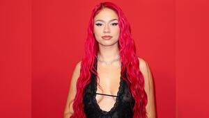 Die deutsche Rapperin Badmómzjay.