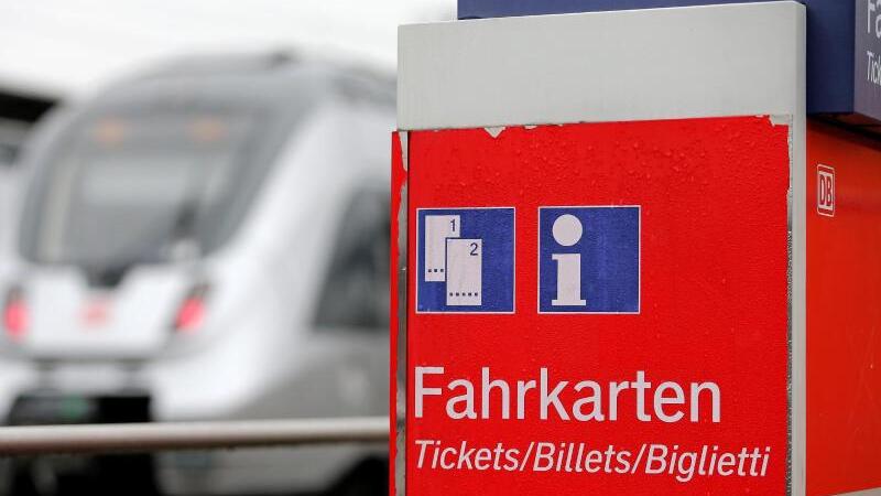 Bahn lockt mit Billigtickets und Bahncard-Varianten | WEB.DE