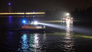 PKW fährt in den Rhein - eine Person lebensgefährlich verletzt