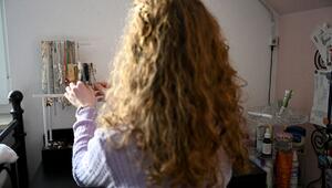 Teilnehmerin einer Jugendfeier