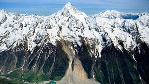 Felssturz und Gletscherabbruch im Lötschental