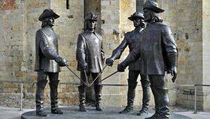 Die Geschiche von D'Artagnan und den drei Musketieren ist weltbekannt.