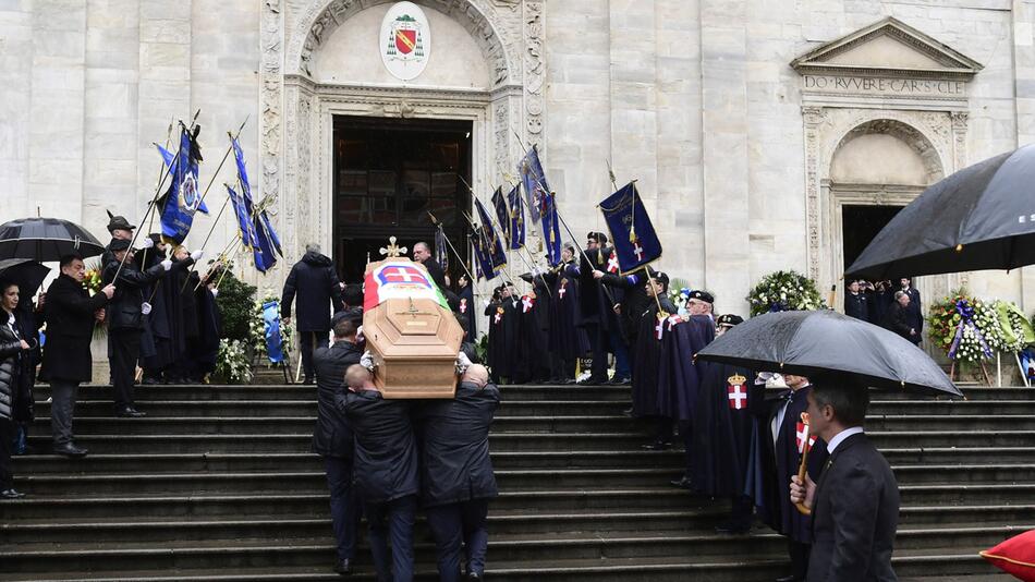 Beerdigung von Vittorio Emanuele Prinz von Savoyen in Turin