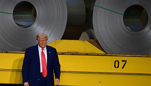 US-Präsident Donald Trump besucht Stahlwerk