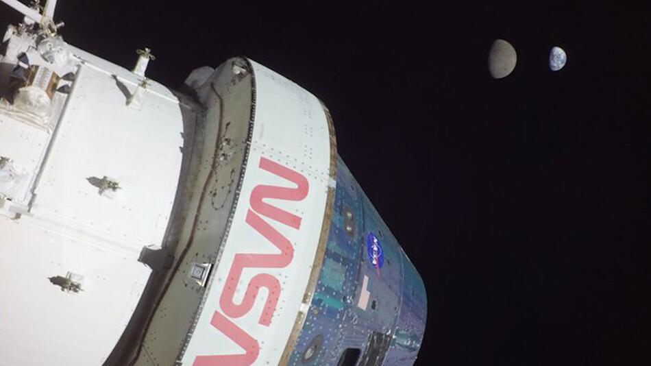 Spektakulär: Orion-Kapsel sendet Bilder und bricht Rekord