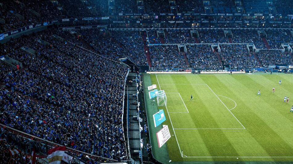 Die Veltins-Arena auf Schalke ist wieder Sieger.