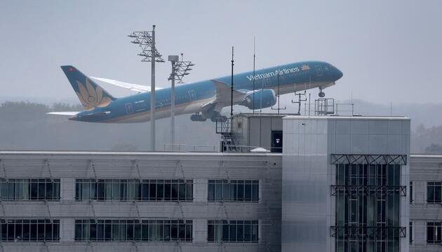 Nach Zwischenfall beim Start eines Flugzeugs von Vietnam Airlines