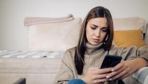 Frau mit Smartphone