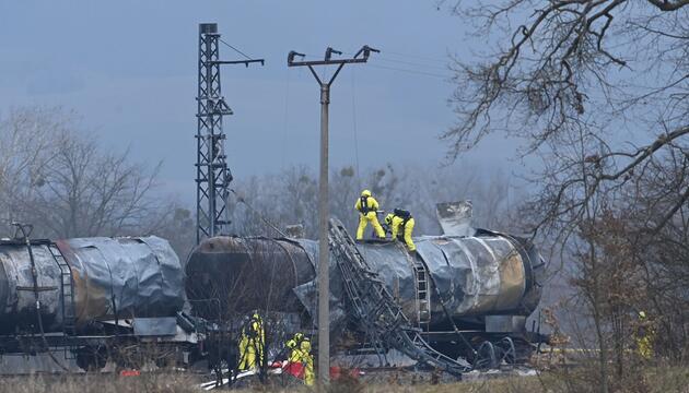 Güterzug mit giftigem Benzol in Tschechien in Brand geraten