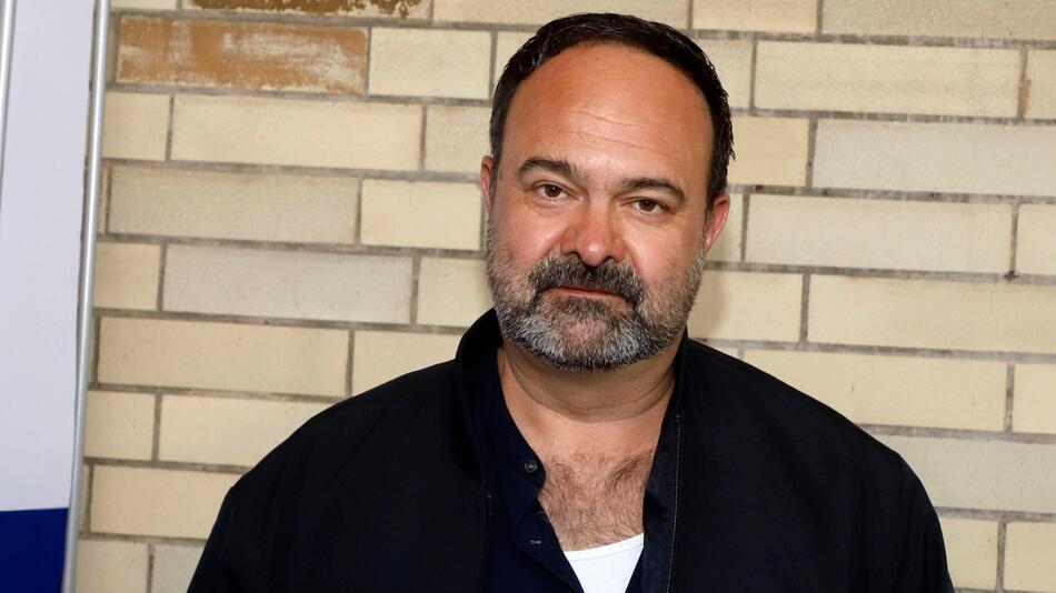 Andreas Pietschmann spielt Rudolf Heß im NS-Drama „Nürnberg“ — image 1