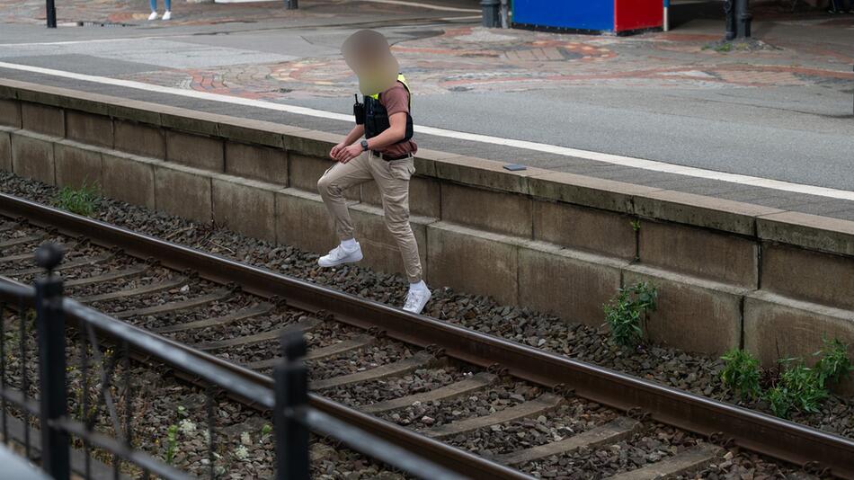 Polizei stellt tödlichen Treppensturz am Bahnhof Uelzen nach