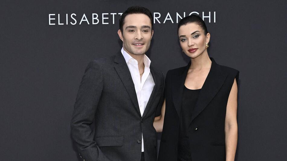 Ed Westwick darf sich über den ersten Nachwuchs mit seiner Ehefrau freuen.