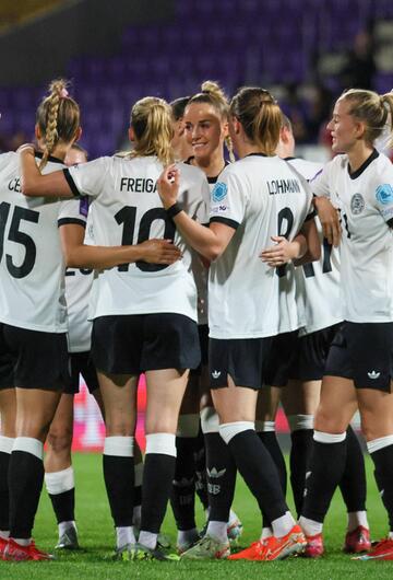 Die DFB-Frauen jubeln im letzten Spiel vor der EM gegen Österreich