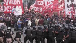 Argentinien: Krawalle bei Protesten gegen Renten-Kürzungen