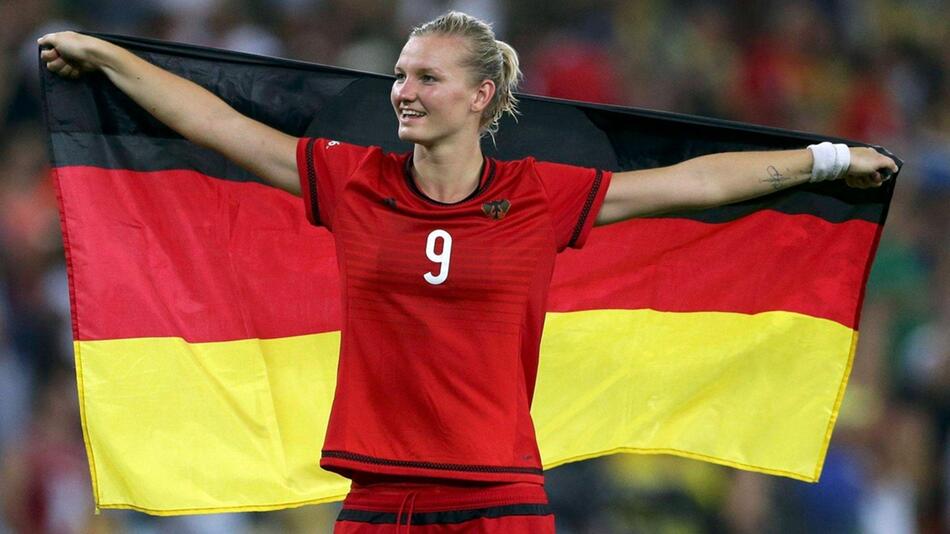 Ein Bild, das Fußballfans bald vermissen werden: Alexandra Popp im Trikot der deutschen ...