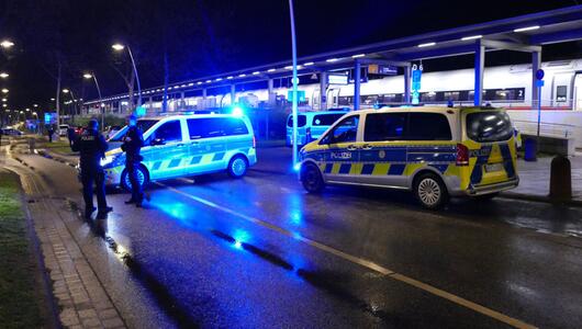 Mann droht mit Anschlag in ICE