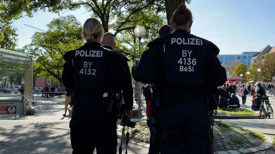 AfD-Veranstaltung in Ingolstadt - Chrupalla im Krankenhaus