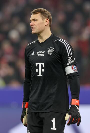 Über Pflichtspiele Für Den FC Bayern: Neuer überholt Vereinslegende ...