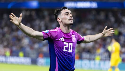 Paul Nebel jubelt nach seinem Treffer zum 2:2