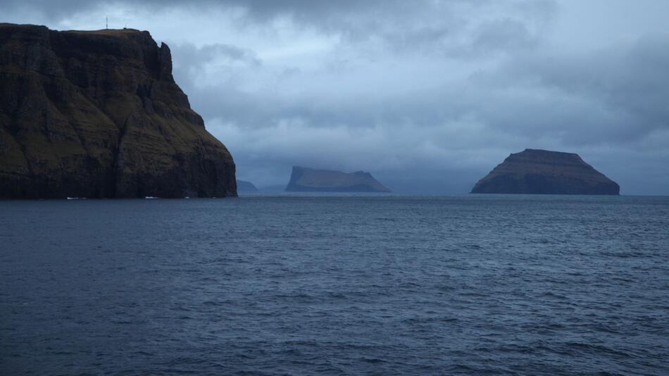 Wikingerschiff auf Weg von Färöer-Inseln nach Norwegen gekentert