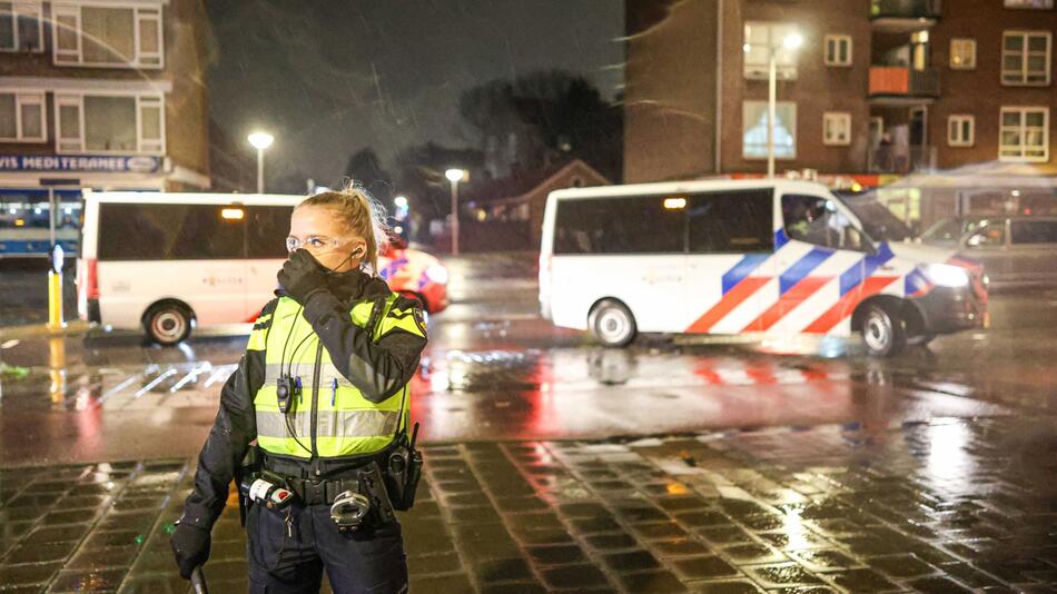Polizisten bei Silvester-Krawallen in Amsterdam verletzt