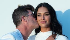 Robin Thicke und seine Partnerin haben rund sieben Jahre nach ihrer ersten Verlobung geheiratet.