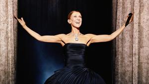 Nach ihrer schweren Erkrankung feierte Céline Dion ein triumphales Comeback in Paris.