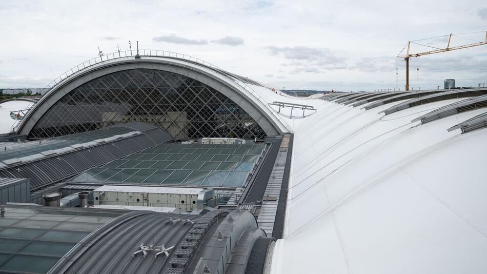 Erneuerung des Hallendach des Hauptbahnhof Dresden