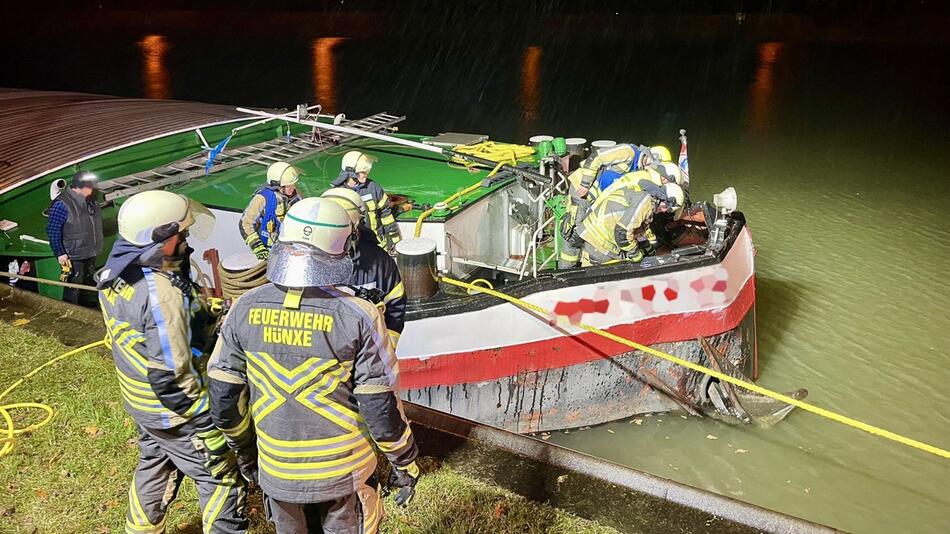 Schiffe kollidieren auf Wesel-Datteln-Kanal