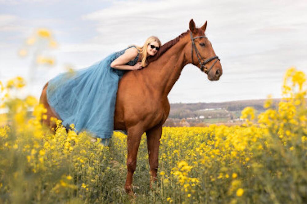 Lea Herbold mit ihrem „Seelenpferd“ Cavallo.