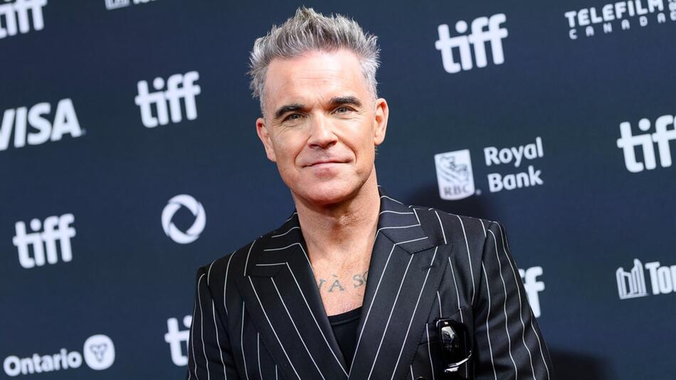 Robbie Williams appelliert eindringlich an die Medien und Internet-Nutzer, mit mehr Mitgefühl ...