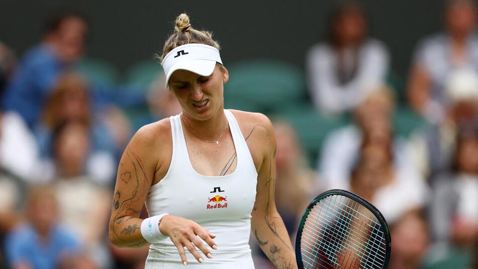 Titelverteidigerin Marketa Vondrousova ist enttäuscht nach ihrem Erstrunden-Aus in Wimbledon