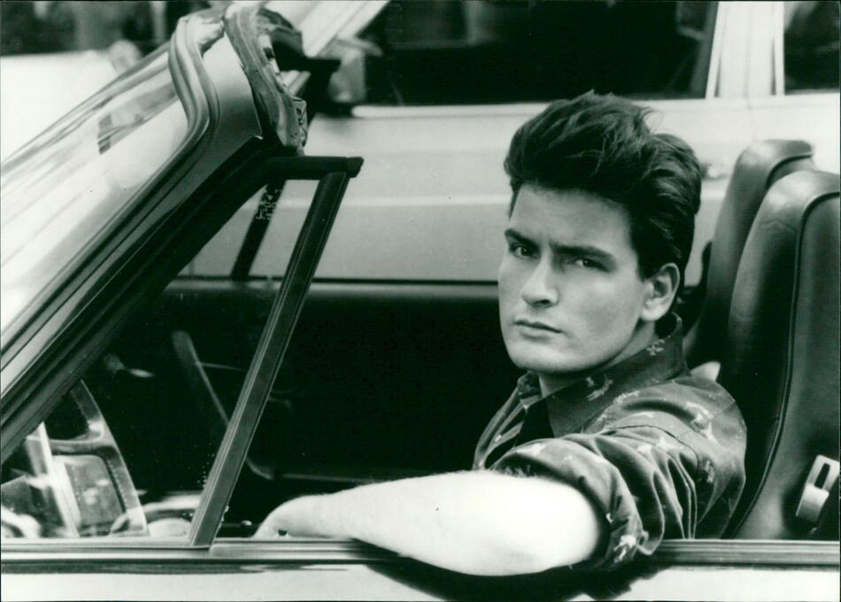 Charlie Sheen wird 60: Zwischen Erfolgen und Exzessen | WEB.DE
