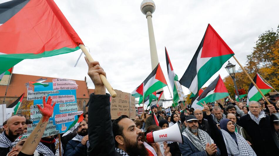 Tausende protestieren in Berlin für Palästina WEB DE