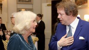 Königin Camilla mit ihrem Sohn Tom Parker Bowles bei einem gemeinsamen Auftritt.
