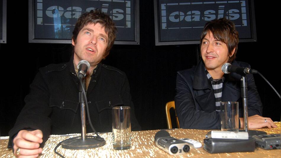 Gem Archer (r.) ersetzte 1999 Bonehead bei Oasis und spielte bis zur Trennung 2009 in Liam und ...