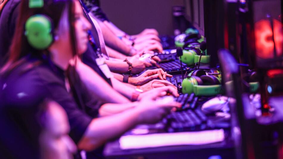 Computerspielerinnen bei der Gamescom