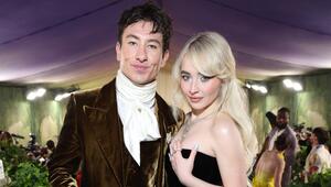 Barry Keoghan und Sabrina Carpenter gemeinsam auf dem roten Teppich.