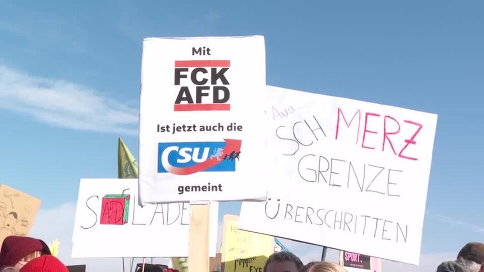 Laut Polizei: 200.000 Menschen bei Demo gegen Rechts in München