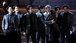 BTS standen 2022 zuletzt alle gemeinsam auf der Bühne, hier bei den Grammy Awards.