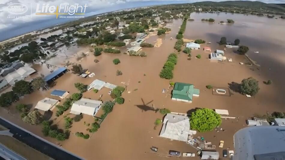 Die australische Ortschaft Forbes im Bundesstaat New South Wales versinkt im Wasser